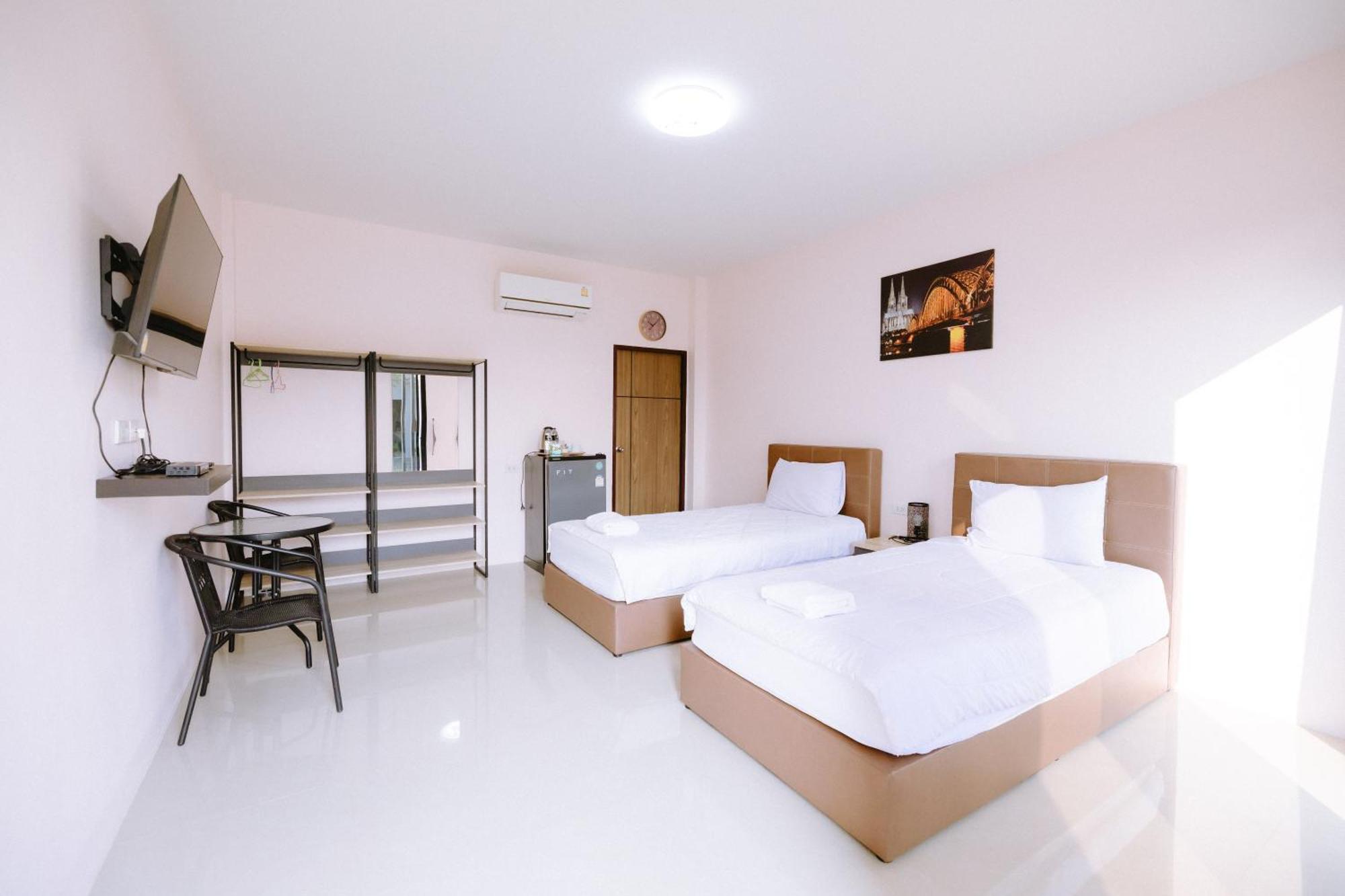 נאקון נאיוק Peeranon Resort חדר תמונה