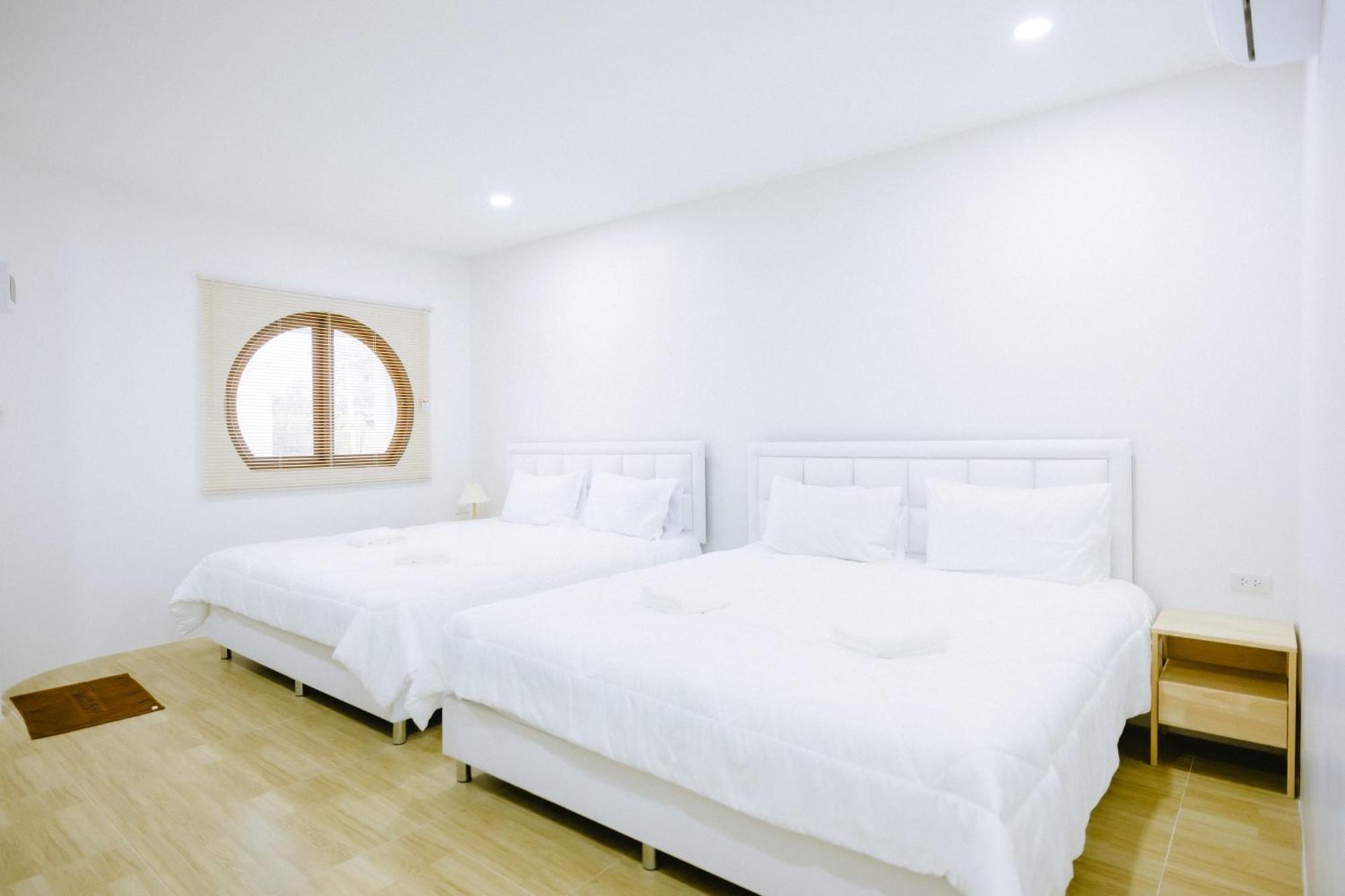 נאקון נאיוק Peeranon Resort מראה חיצוני תמונה