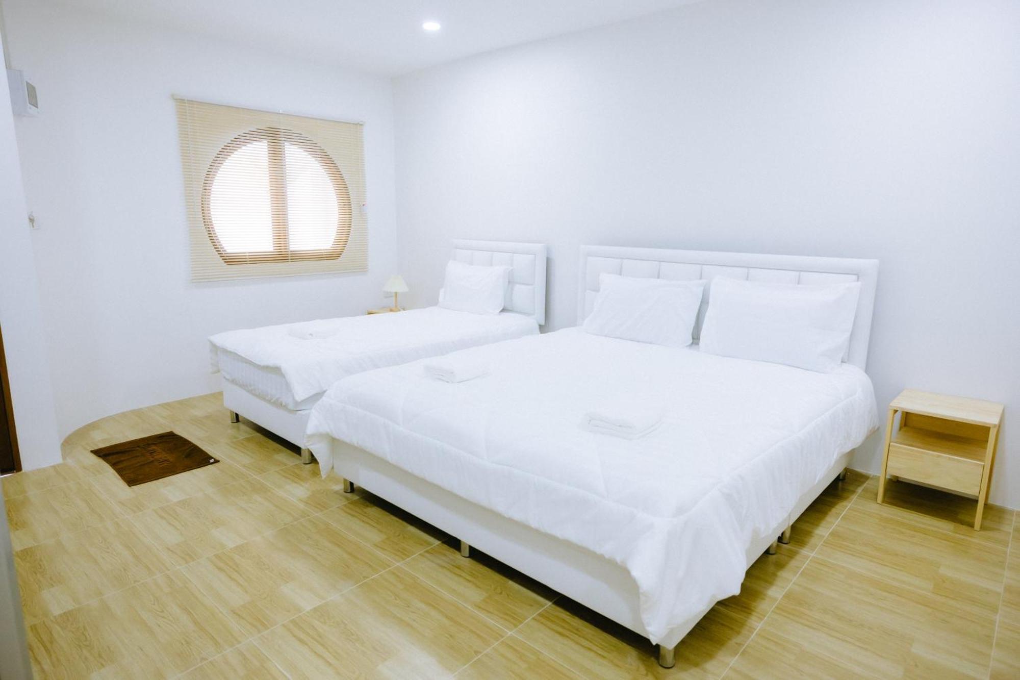 נאקון נאיוק Peeranon Resort מראה חיצוני תמונה