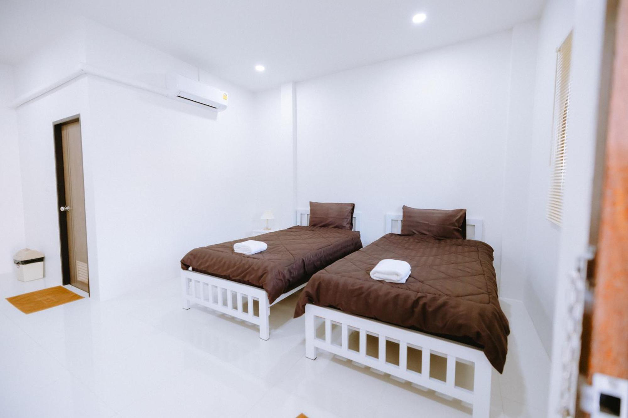 נאקון נאיוק Peeranon Resort מראה חיצוני תמונה