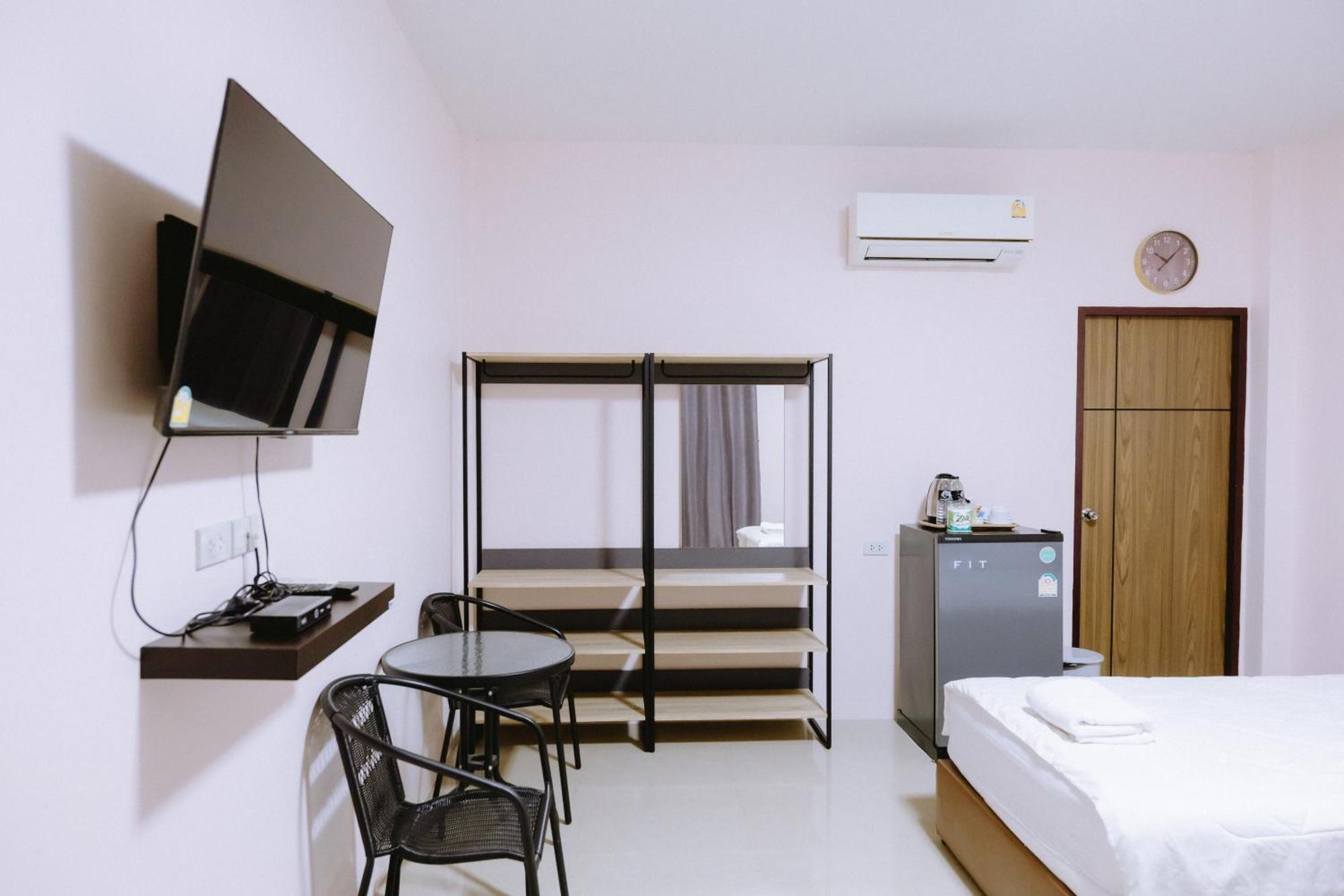 נאקון נאיוק Peeranon Resort חדר תמונה
